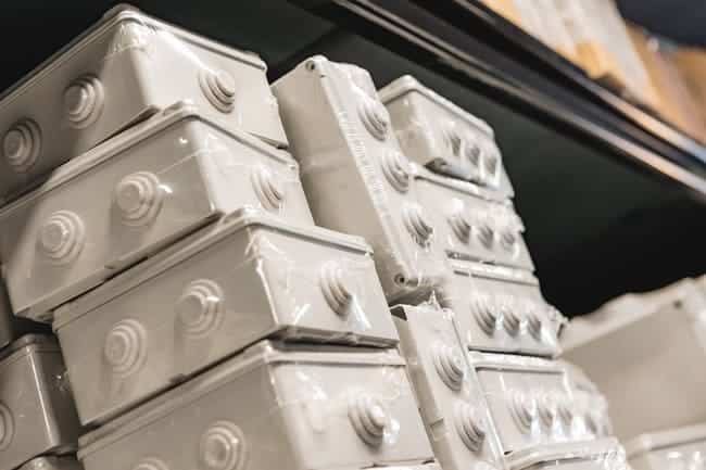 cajas de plástico